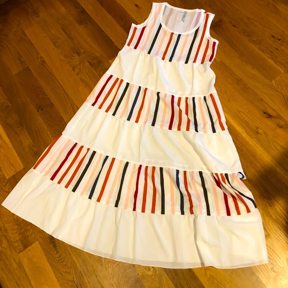 Womens dress. White with natural stripe colors. Loose fit